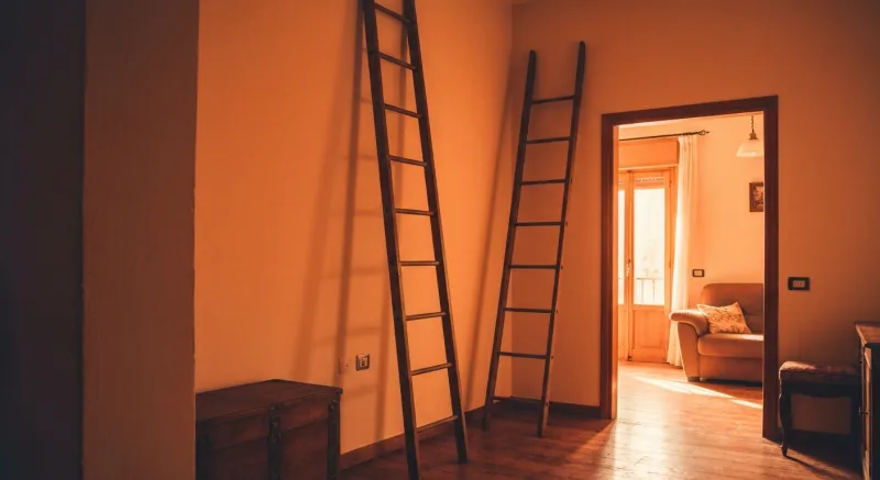 Lámpara LED de techo recién instalada en salón en Begur